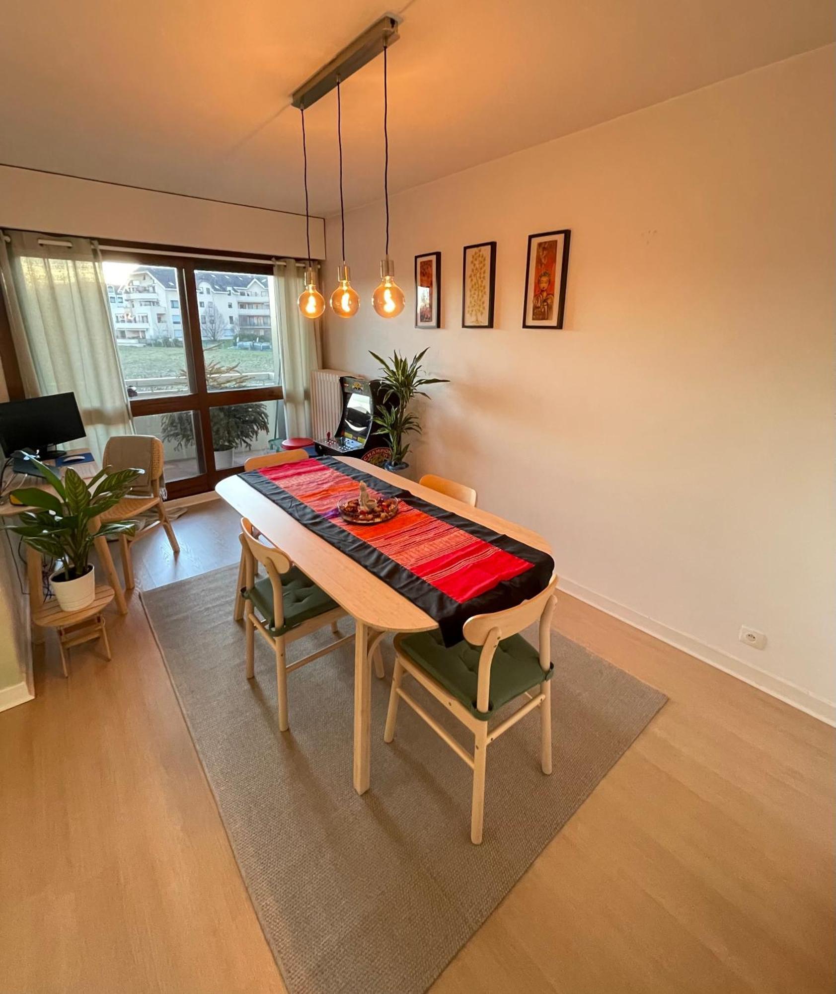 Appartement Tres Cosy A 5 Min Aeroport Geneve Ferney Voltaire Dış mekan fotoğraf